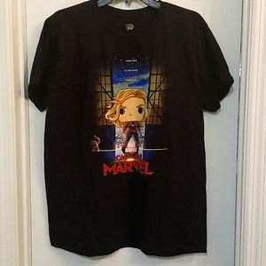 Mens Captain marvell POPS logo Tee